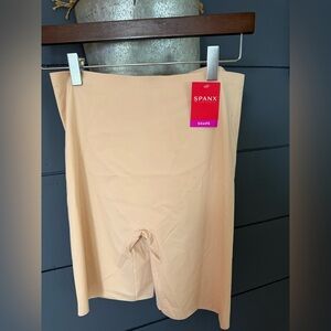 Spanx mid thigh shape shorts soft nude large NWT